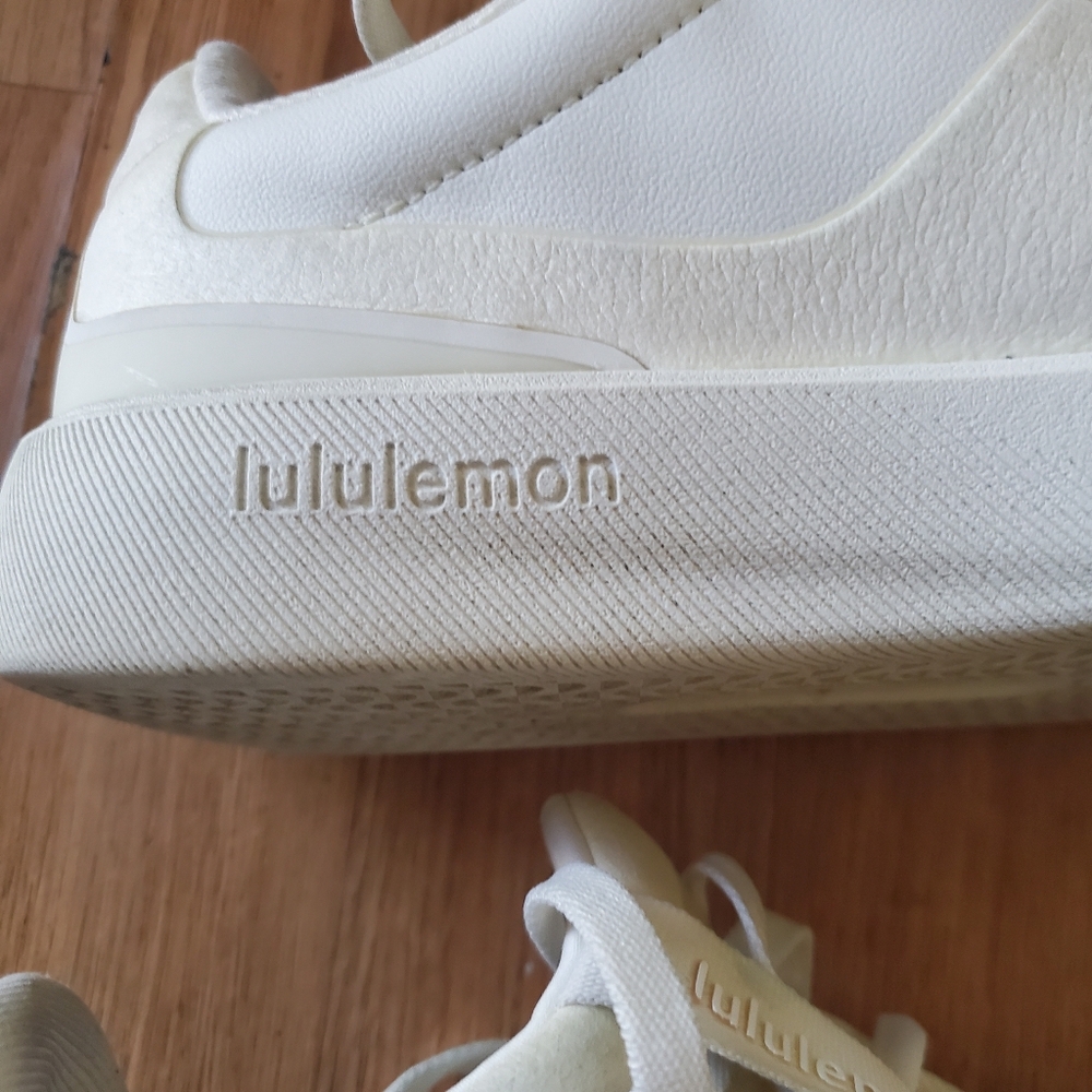 lululemon athletica Cityverse Womans White Court-Style Sneakers, Size 5.5 - Picture 3 of 8